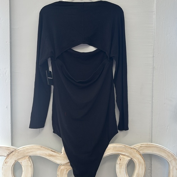 Torrid Black Ribbed Cut Out Long Sleeve Bodysuit‎ Size 1X NWT - Picture 4 of 4